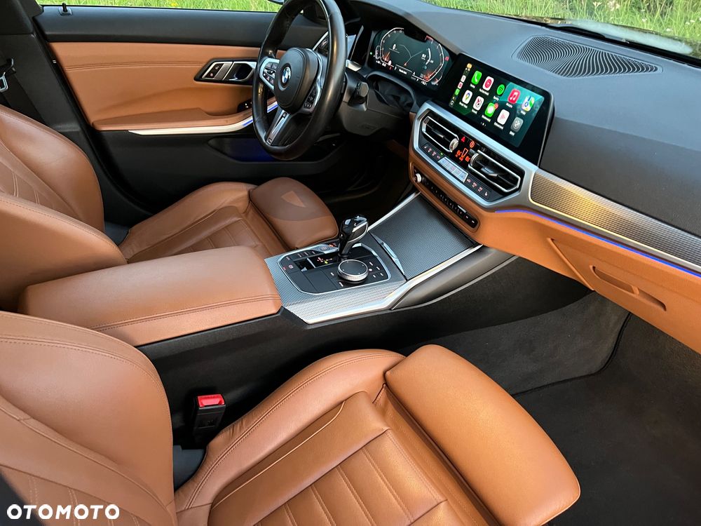 BMW Seria 3 330i xDrive M Sport - 25