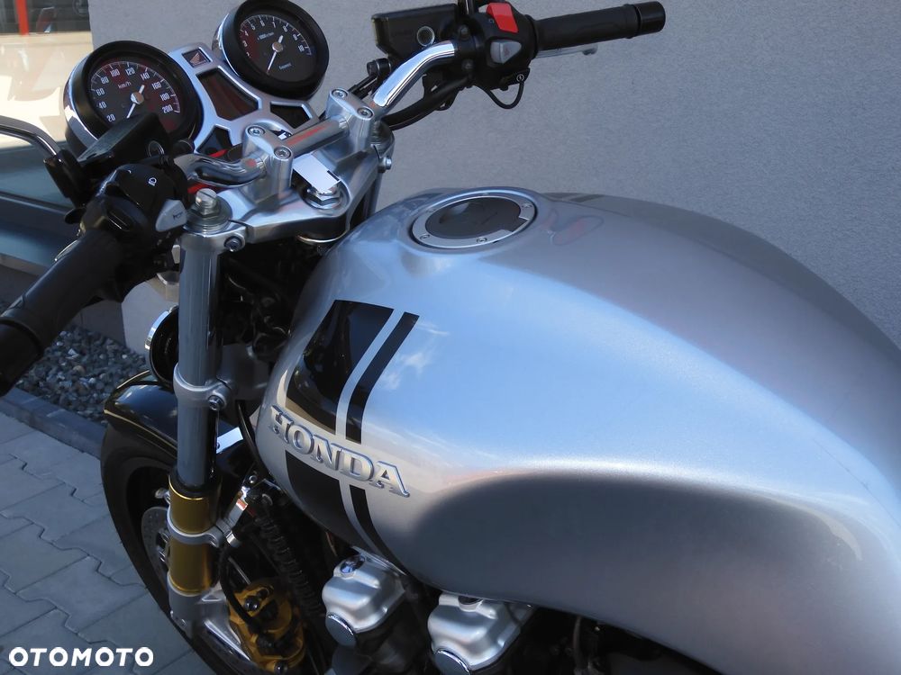 Honda CB - 27