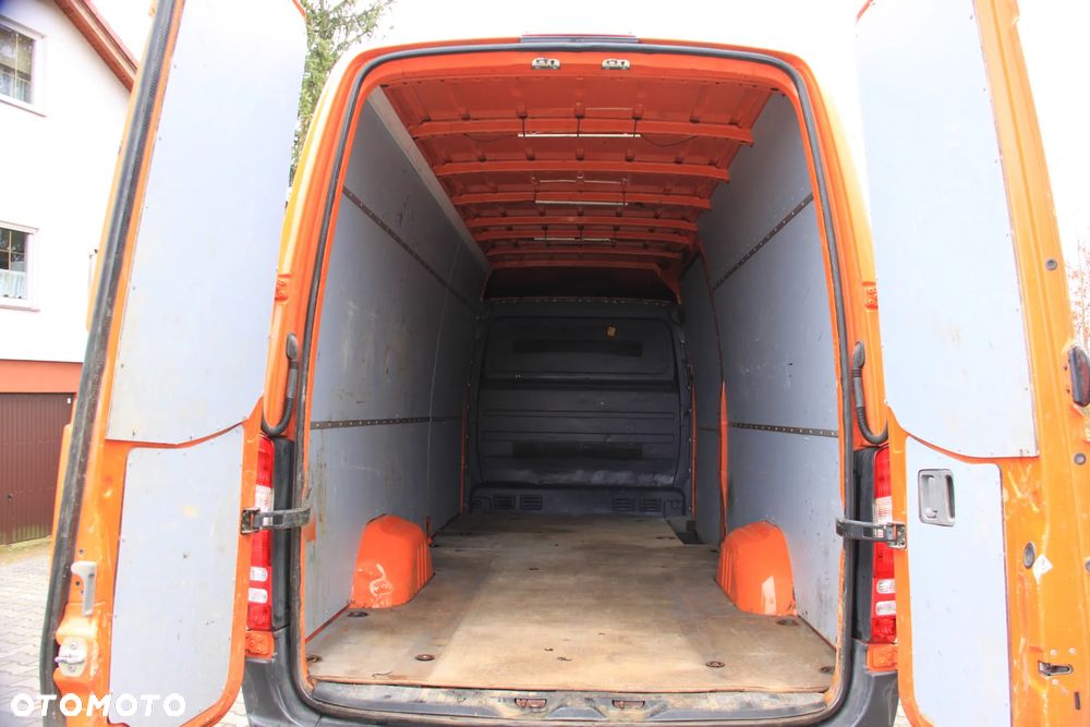 Mercedes-Benz Sprinter - 17