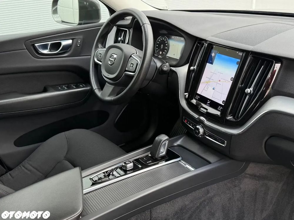 Volvo XC 60 B4 B Geartronic Momentum Pro - 32