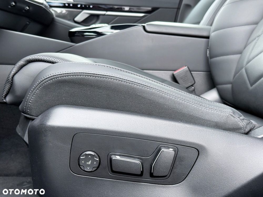 BMW Seria 5 520d mHEV - 29