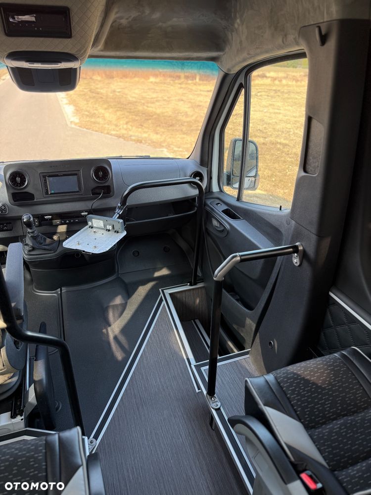 Mercedes-Benz Sprinter 517 - 28