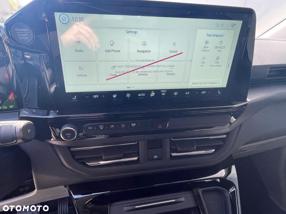 Ford Tourneo Custom - 24