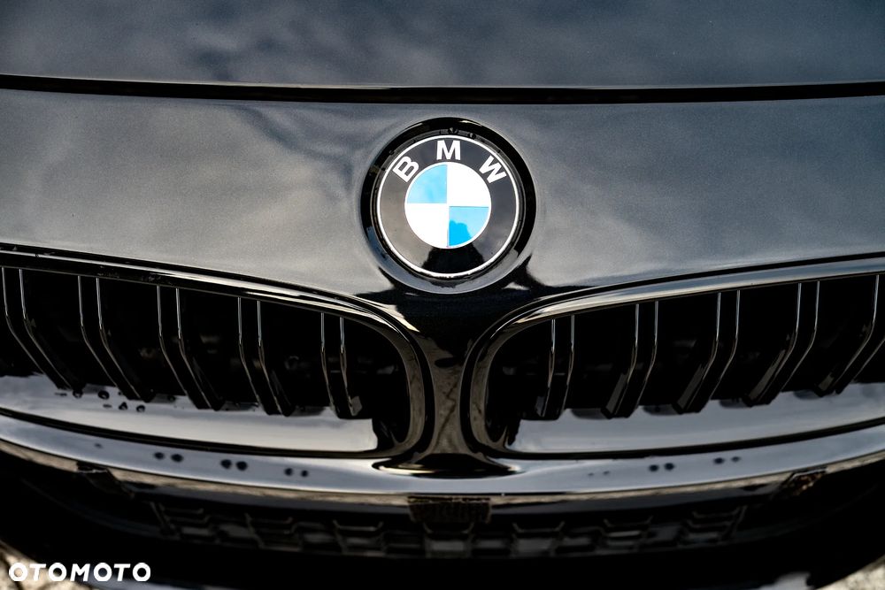 BMW Seria 3 335i xDrive - 16