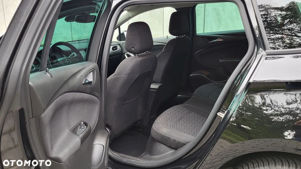 Opel Astra 1.6 D (CDTI) Start/Stop Dynamic - 18