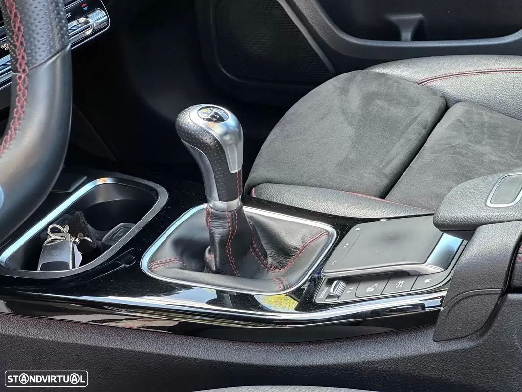 Mercedes-Benz A 180 d AMG Line - 21