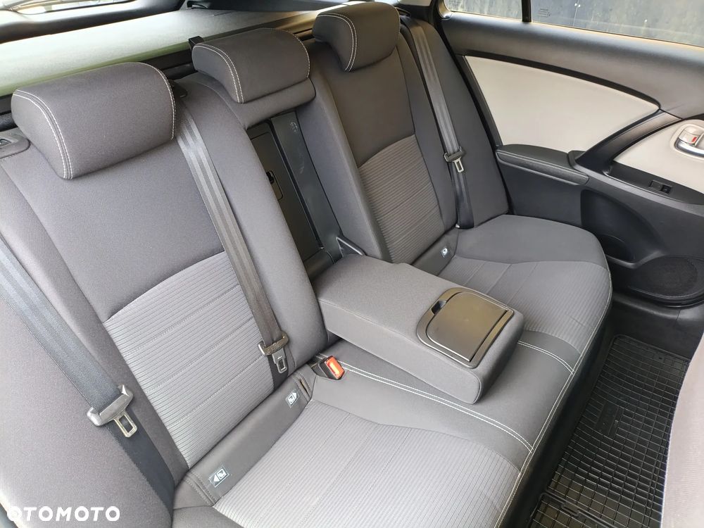 Toyota Avensis 2.0 D-4D Active Business - 14