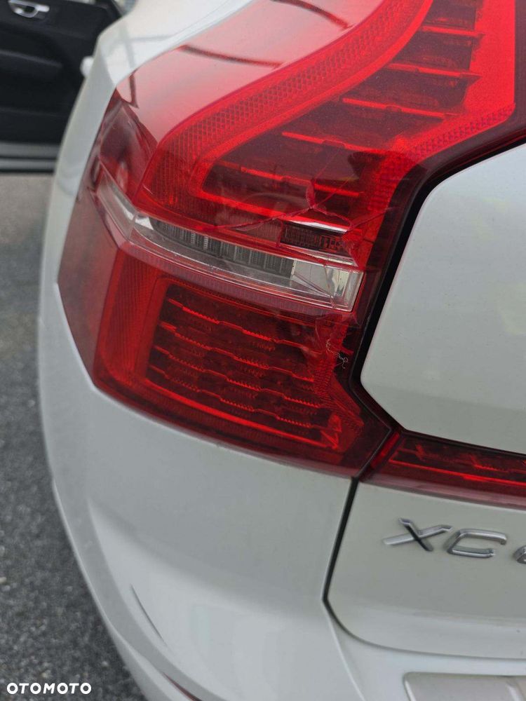 Volvo XC 60 B5 B AWD Plus Bright - 19