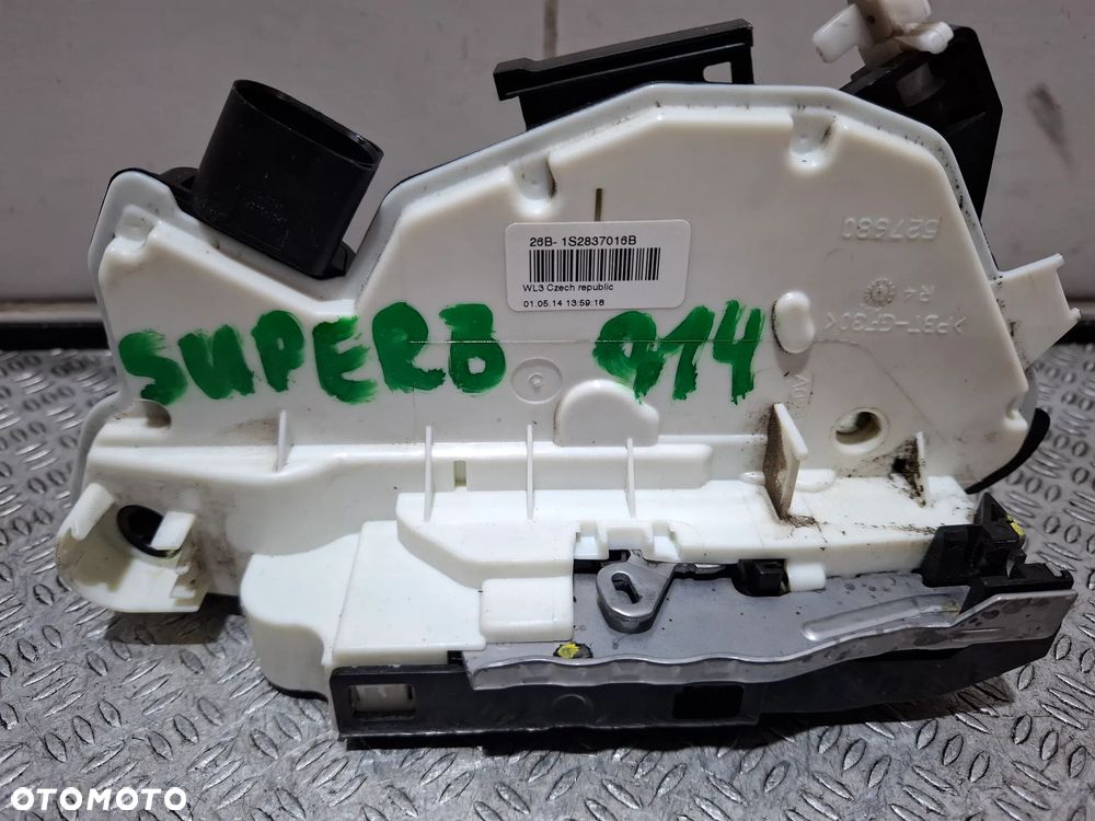 Zamek drzwi prawy przód Skoda Superb II wersja UK 7-PIN nr 1S2837016B - 5