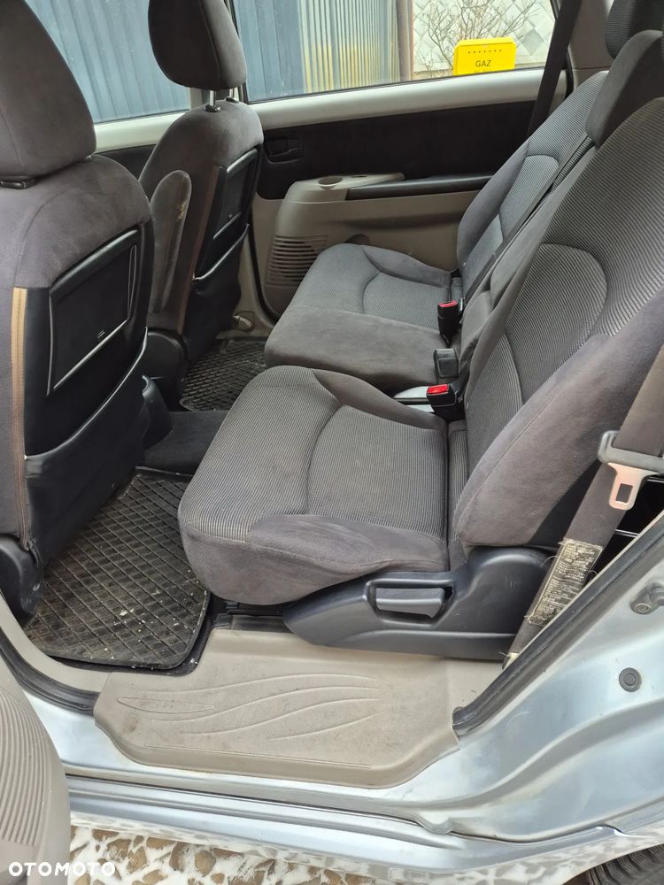 Mitsubishi Grandis 2.0 DI-D 7-Sitzer Intense - 8