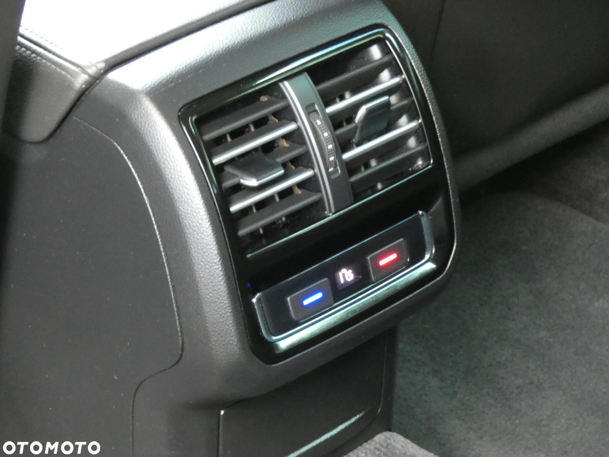 Volkswagen Passat 2.0 TDI BMT Highline DSG7 - 35