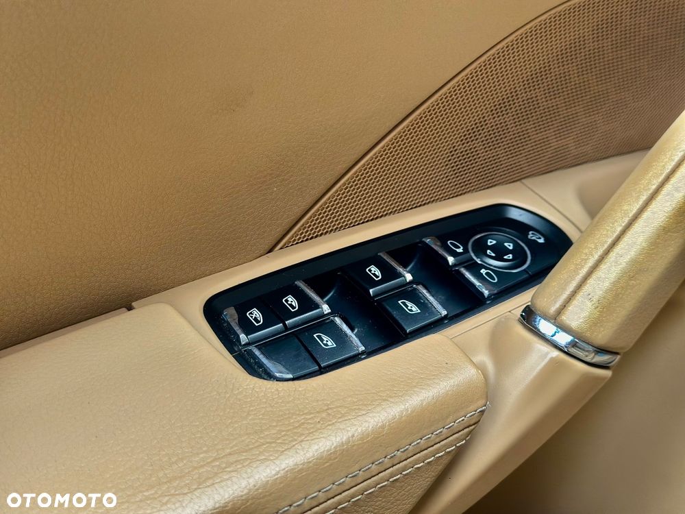 Porsche Cayenne Tiptronic S - 37