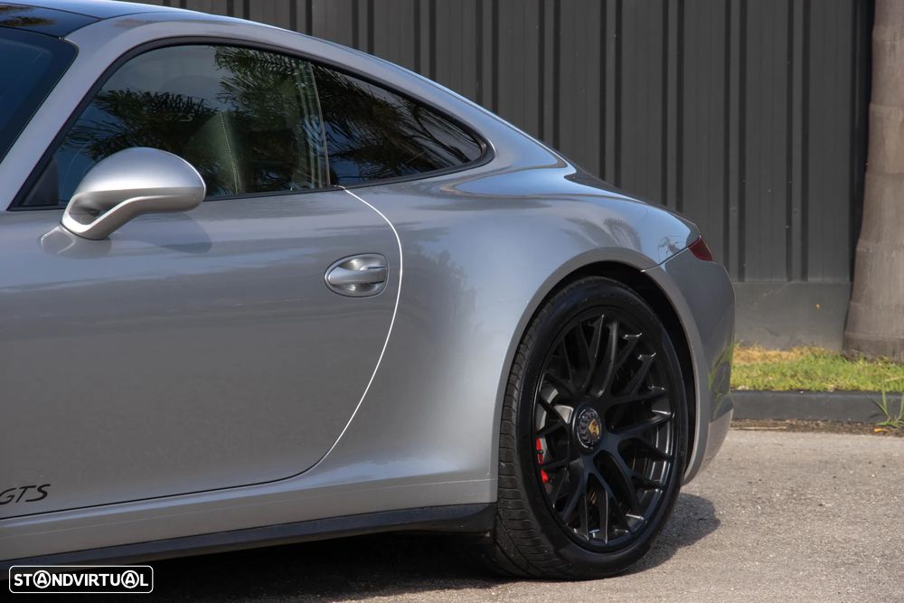 Porsche 911 (991) Carrera 4 GTS PDK - 3