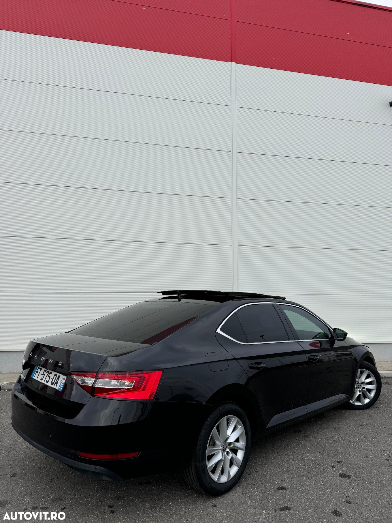 Skoda Superb 2.0 TDI DSG Ambition - 35