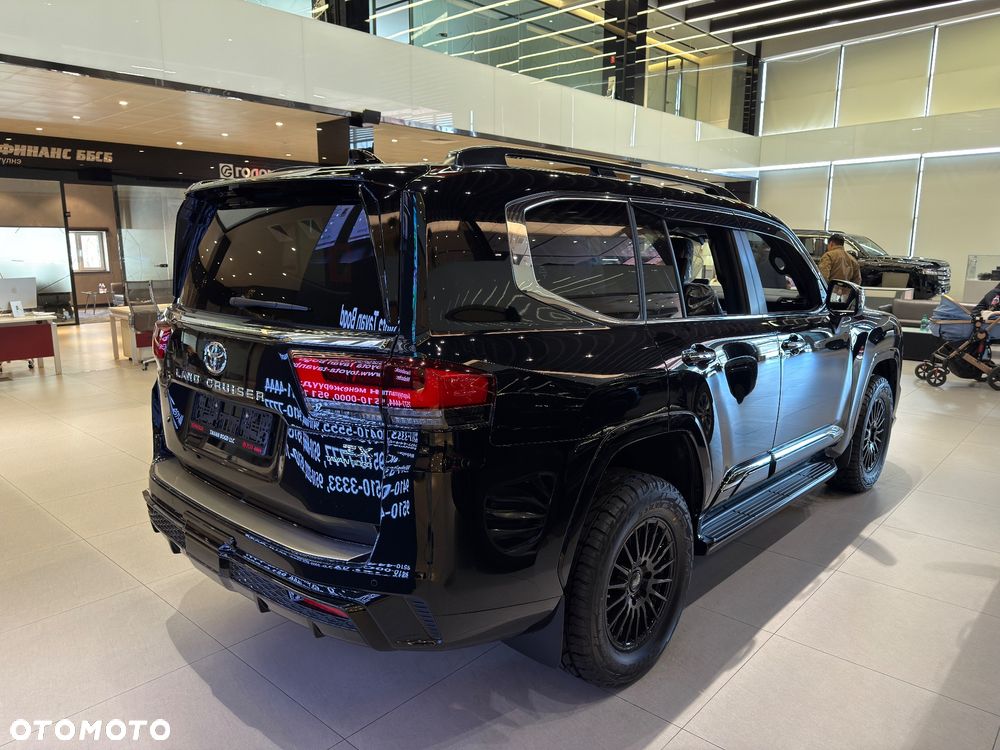 Toyota Land Cruiser - 7