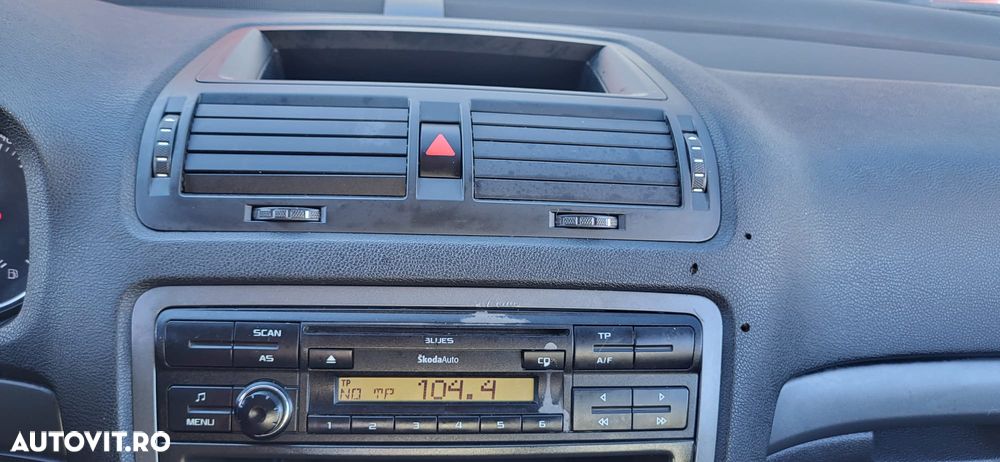 Skoda Octavia 1.6 TDI DPF Active - 9