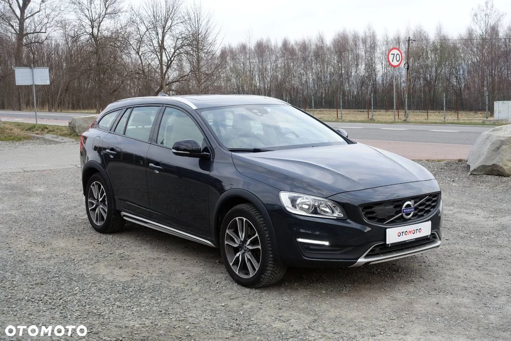 Volvo V60 Cross Country D4 Geartronic Summum - 3