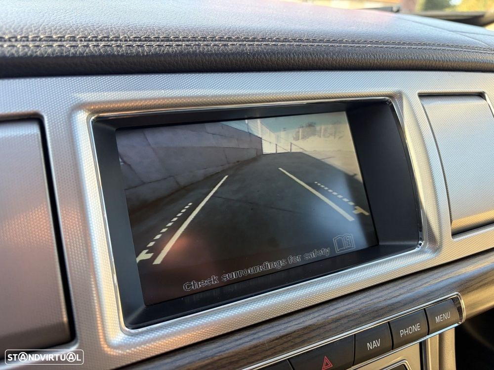 Jaguar XF 2.2 D Premium Luxury - 9