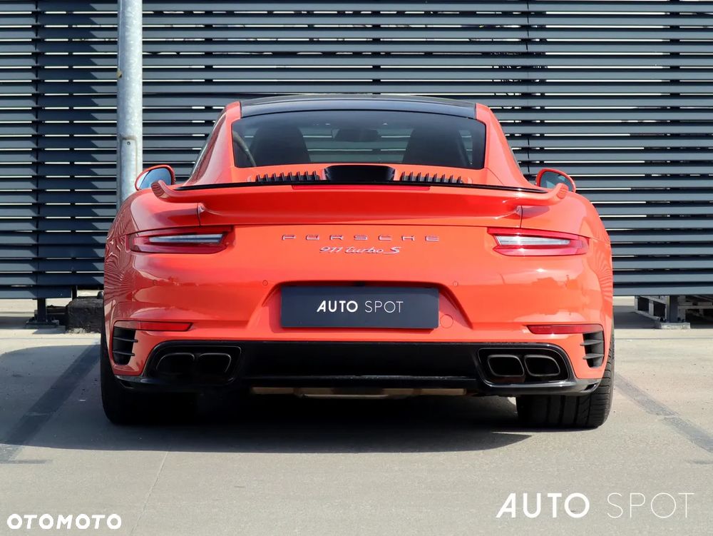 Porsche 911 Turbo S - 5