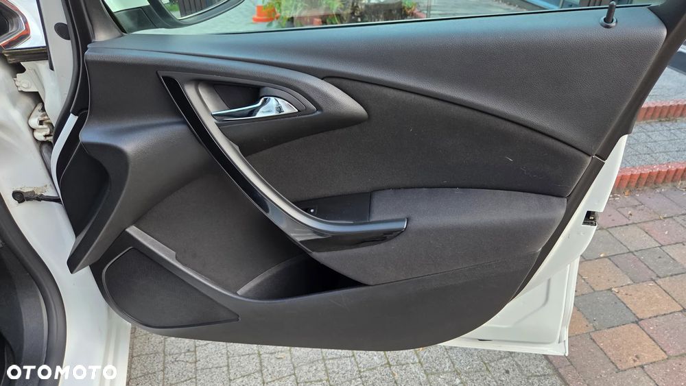 Opel Astra 1.4 Turbo Exklusiv - 32