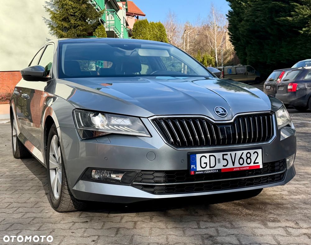 Skoda Superb 2.0 TDI L&K DSG - 1
