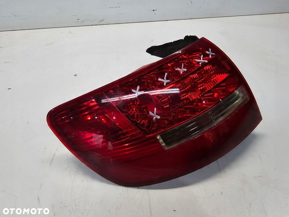 LAMPA LEWY TYŁ LED W BŁOTNIK AUDI A6 C6 LIFT 4F9945095E - 3