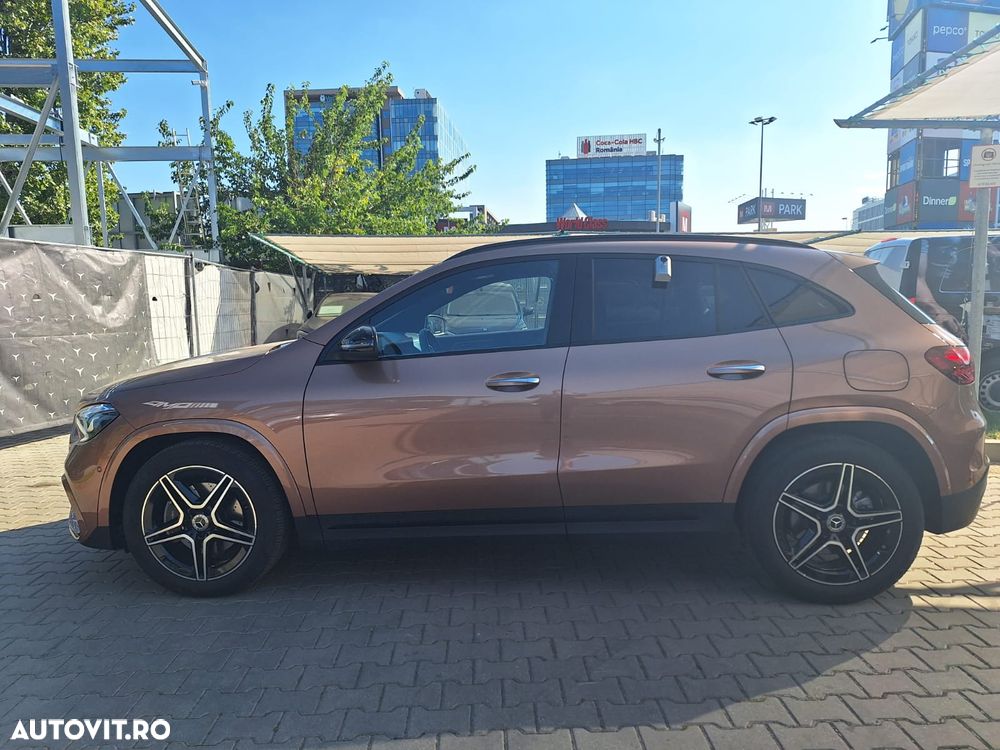 Mercedes-Benz GLA - 8