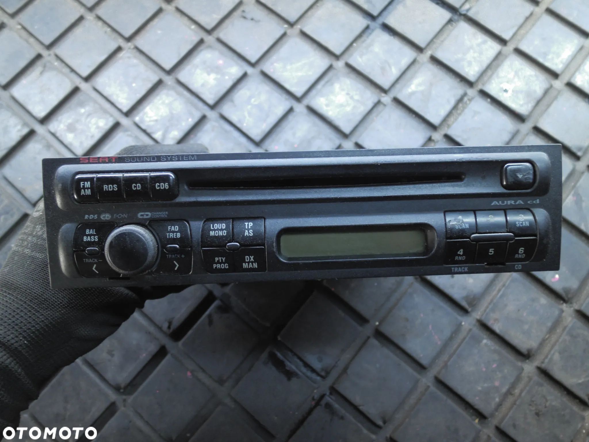 RADIO SEAT TOLEDO 1M0035186D SEAT LEON I POSIADAM 2 SZT - 1
