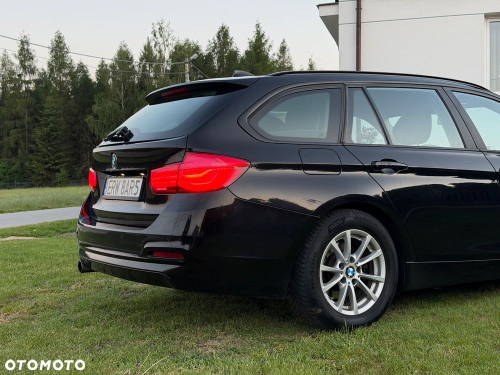 BMW Seria 3 318d - 10