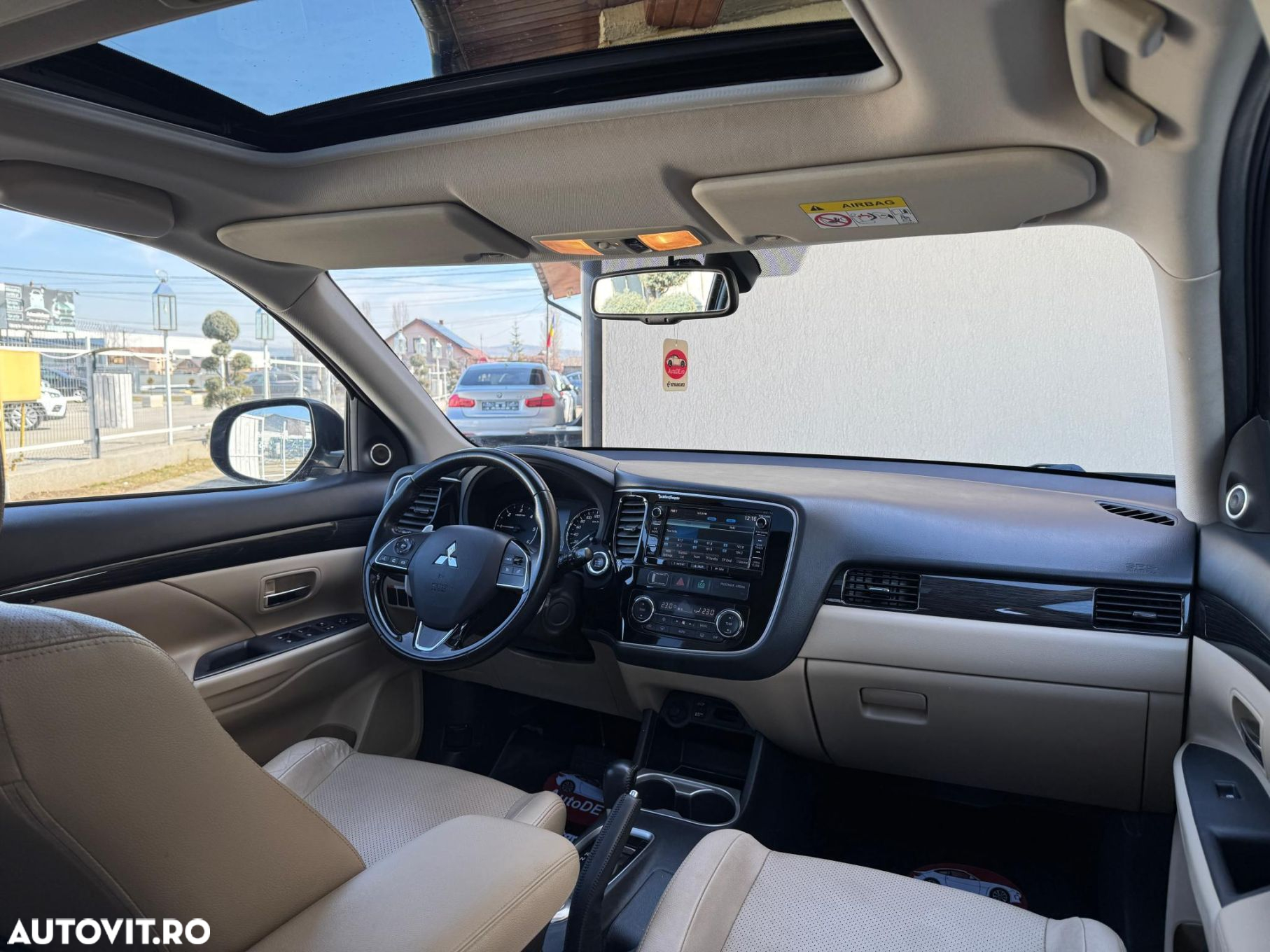 Mitsubishi Outlander - 5