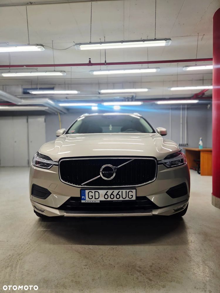 Volvo XC 60 B5 B AWD Momentum Pro - 4
