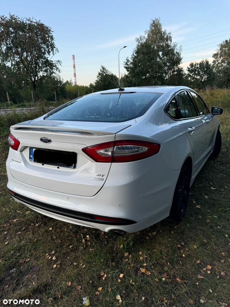 Ford Fusion - 4