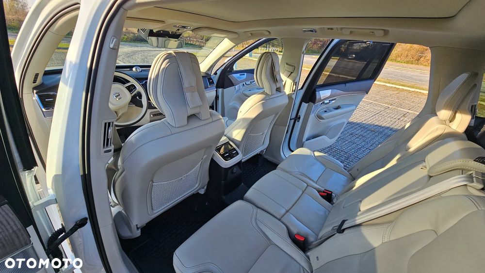 Volvo XC 90 T8 AWD Plug-In Hybrid Inscription 7os - 11