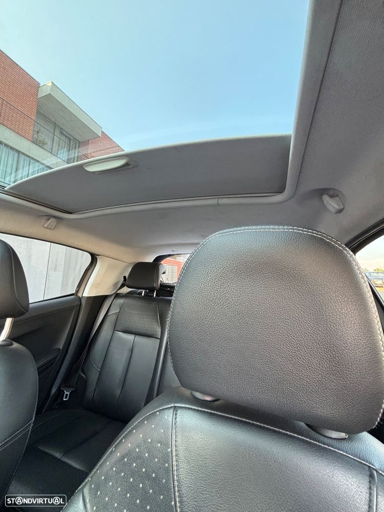 Peugeot 208 1.6 e-HDi Allure - 6