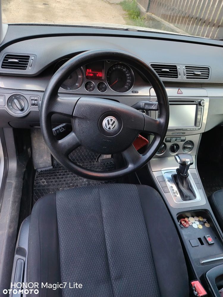 Volkswagen Passat 2.0 TDI Comfortline DSG - 4