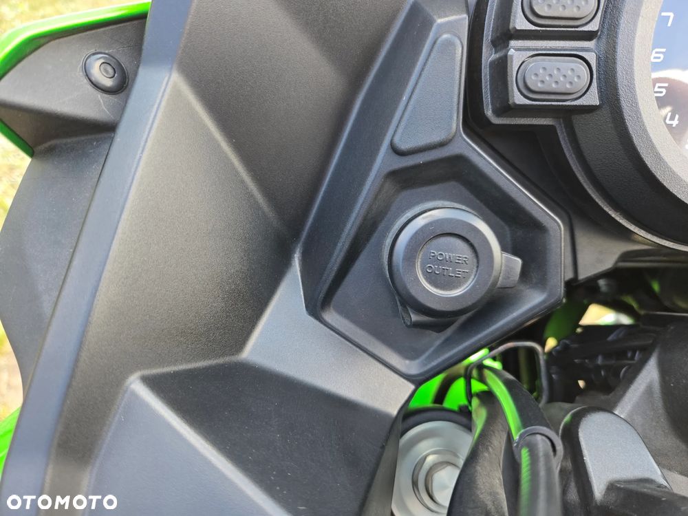 Kawasaki Versys 1000 - 9