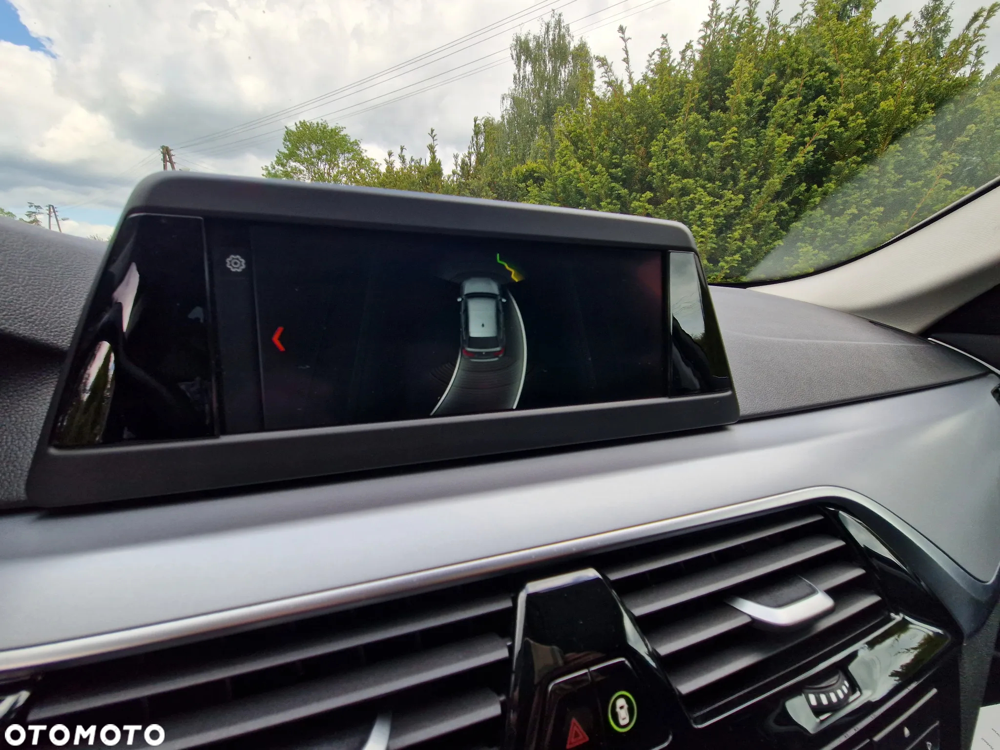 BMW Seria 5 520d xDrive Touring - 36