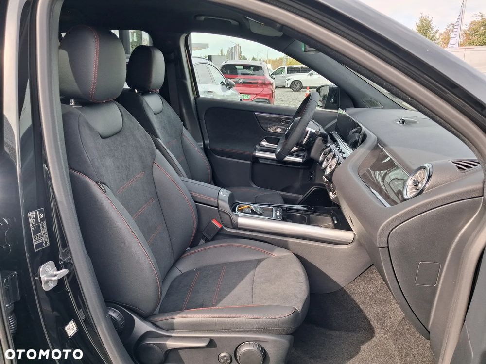 Mercedes-Benz GLA 200 mHEV AMG Line 7G-DCT - 17