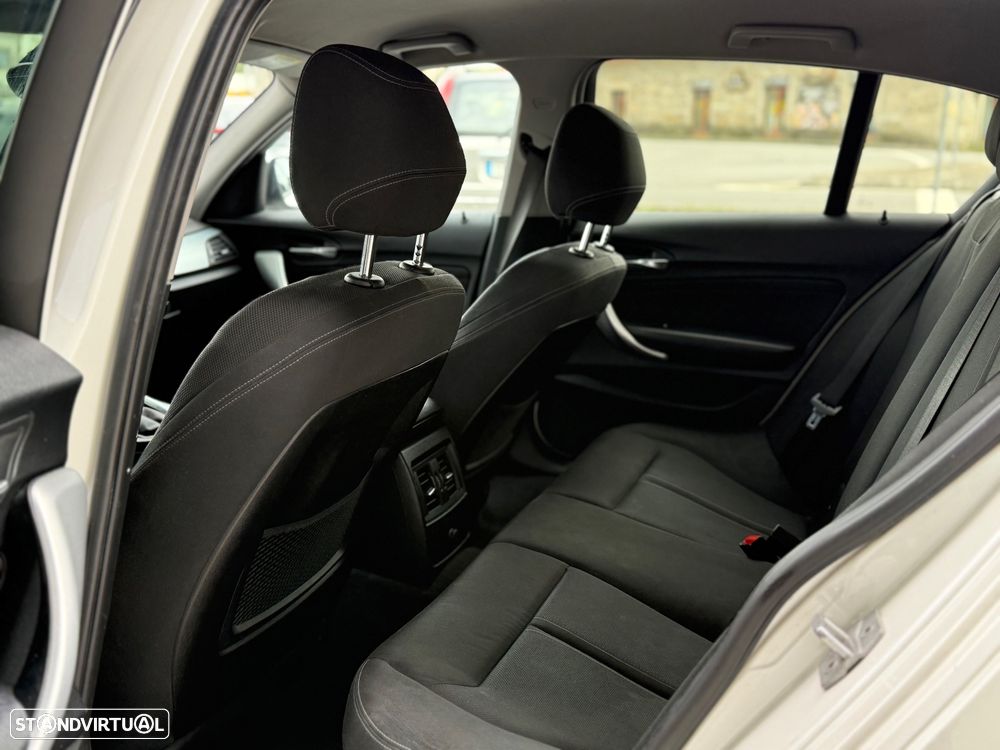 BMW 116 d EfficientDynamics Edition Urban Line - 12