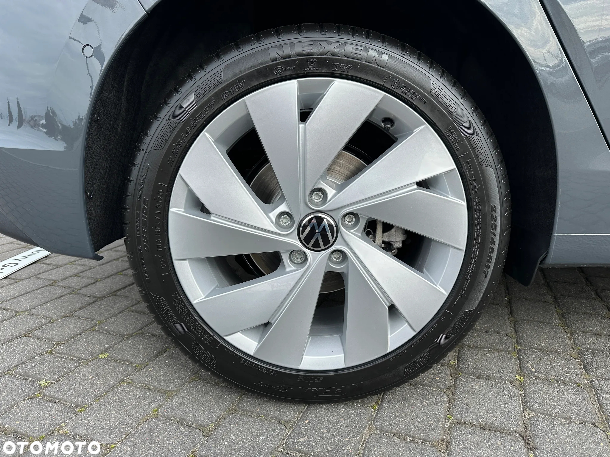 Volkswagen Golf - 36