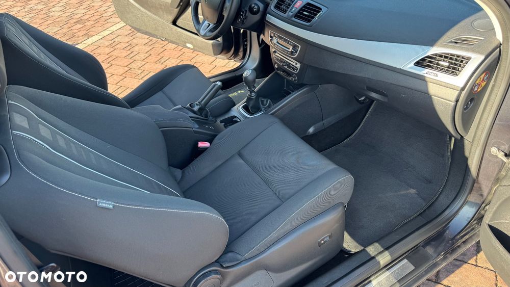 Renault Megane TCe 180 Luxe - 32