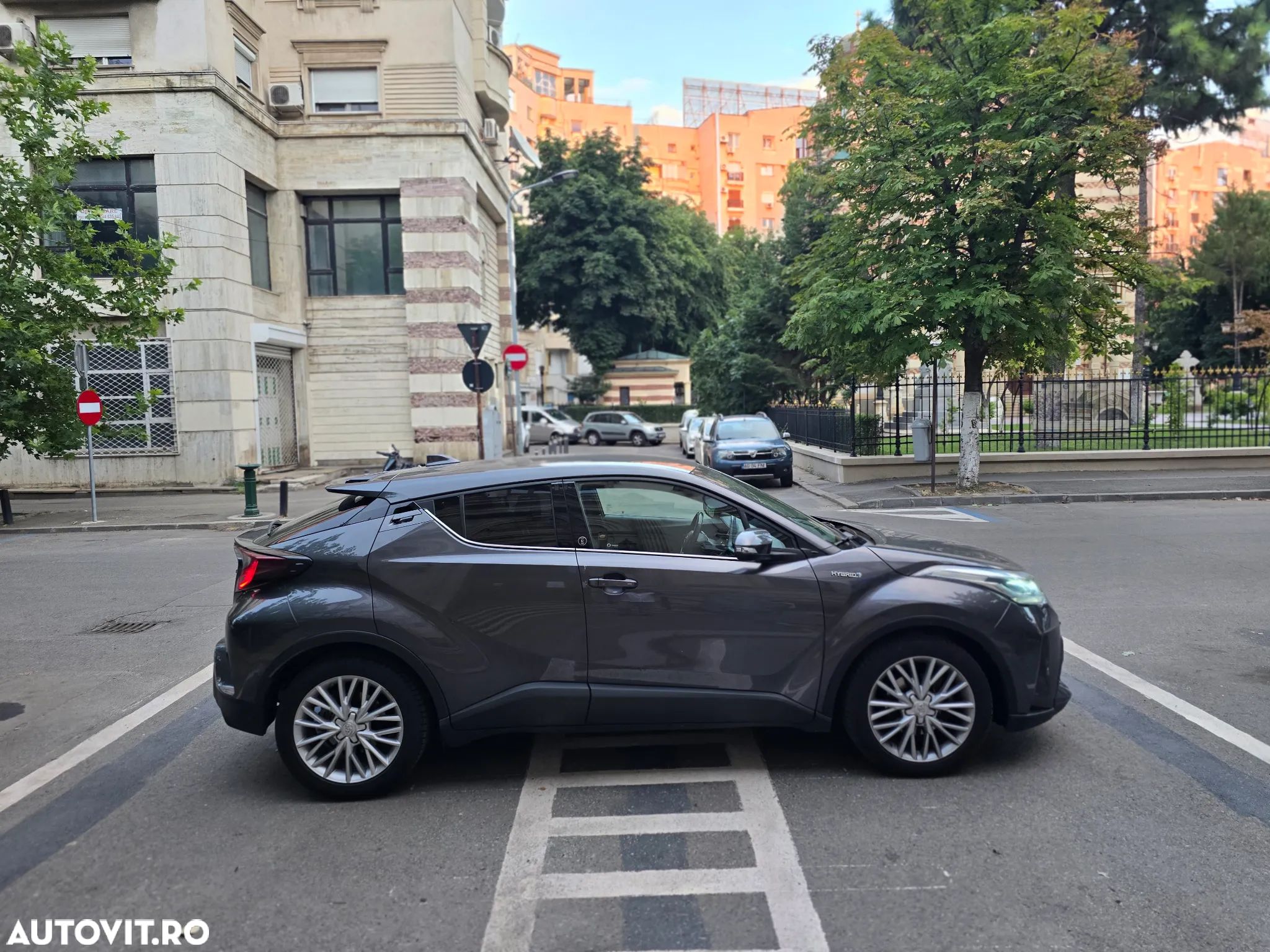 Toyota C-HR 1.8 Hybrid Team Deutschland - 1