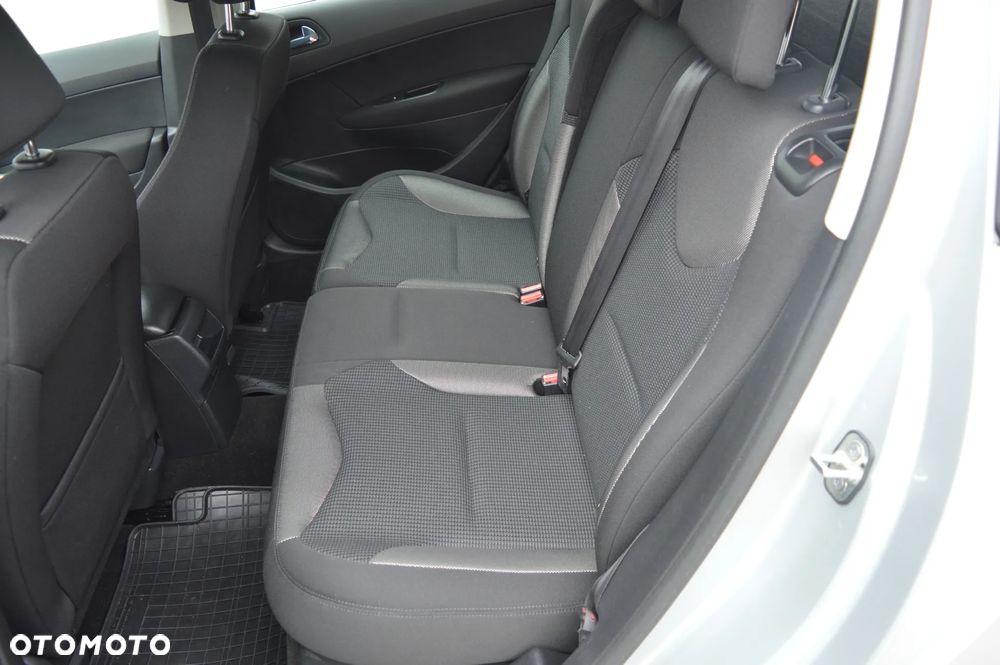 Peugeot 308 1.6 HDi Premium - 14