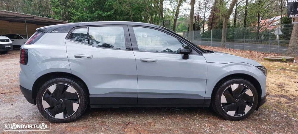 Volvo EX30 Single Motor Extended Range RWD Core - 16