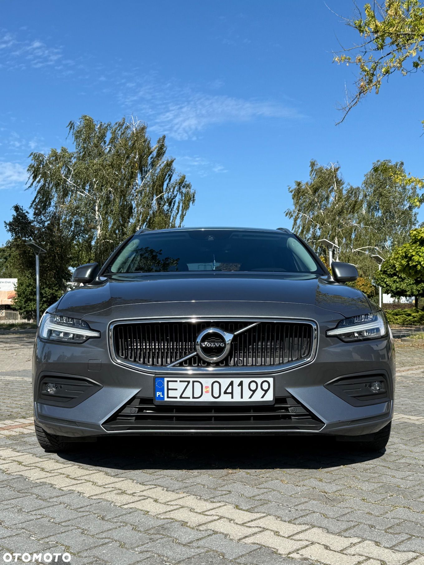 Volvo V60 D3 Geartronic R-Design - 1