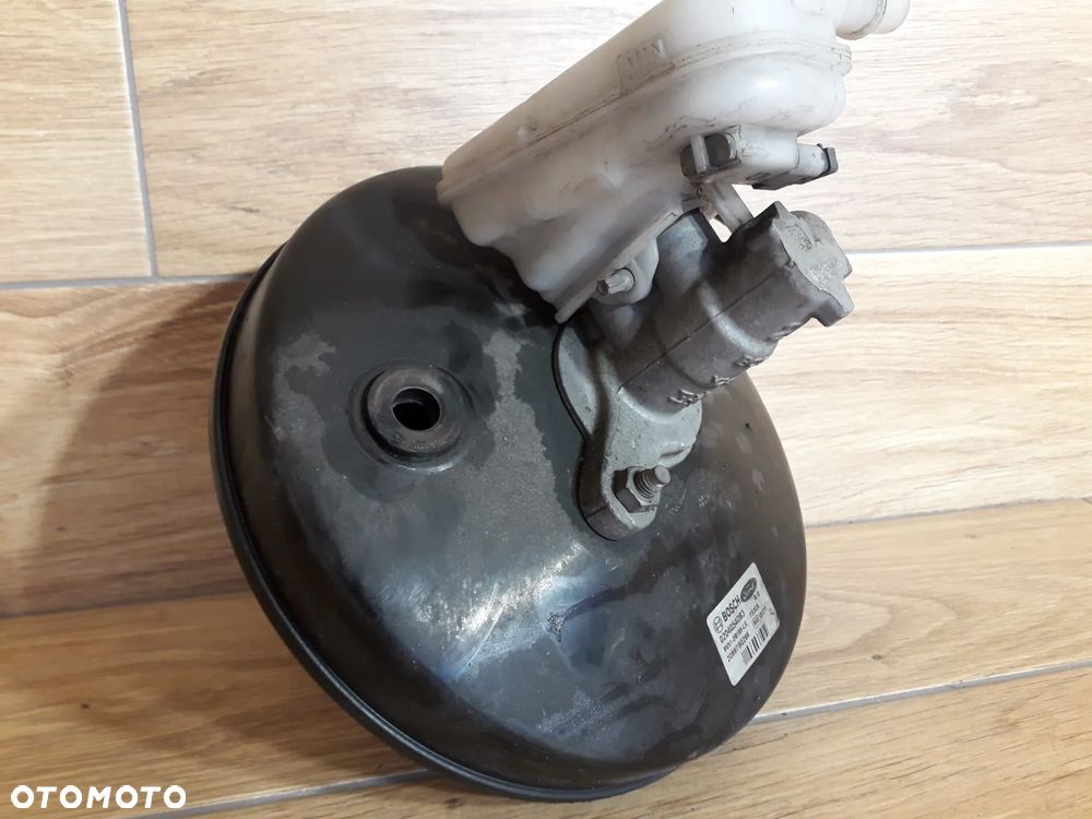 Pompa Hamulcowa 8V512B195LE Ford Fiesta Mk7