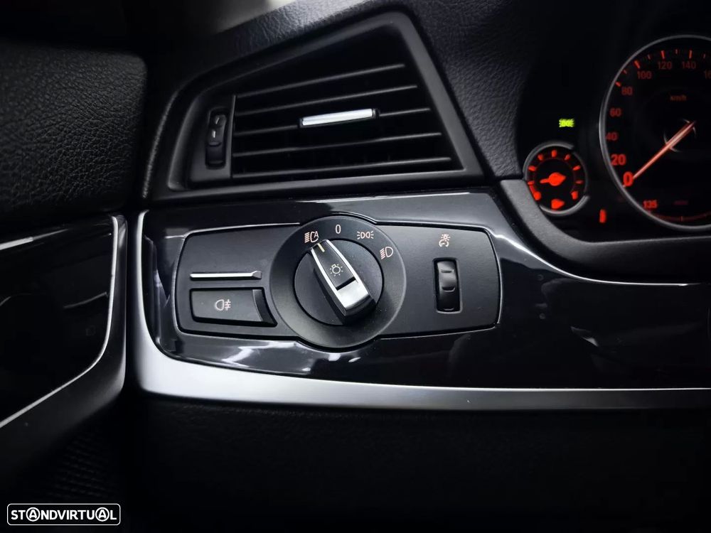 BMW 520 d Auto - 31