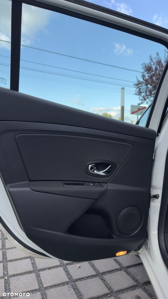 Renault Megane 1.5 dCi Intens - 24