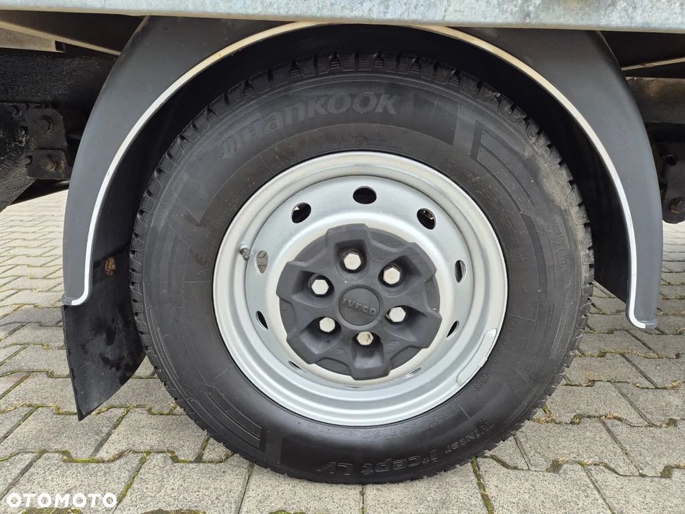 Iveco Daily 35S15 / SKRZYNIA / DOKA / 7 MIEJSC / WEBASTO / 1 WŁ / BEZWYPADKOWY / EURO 6 - 17