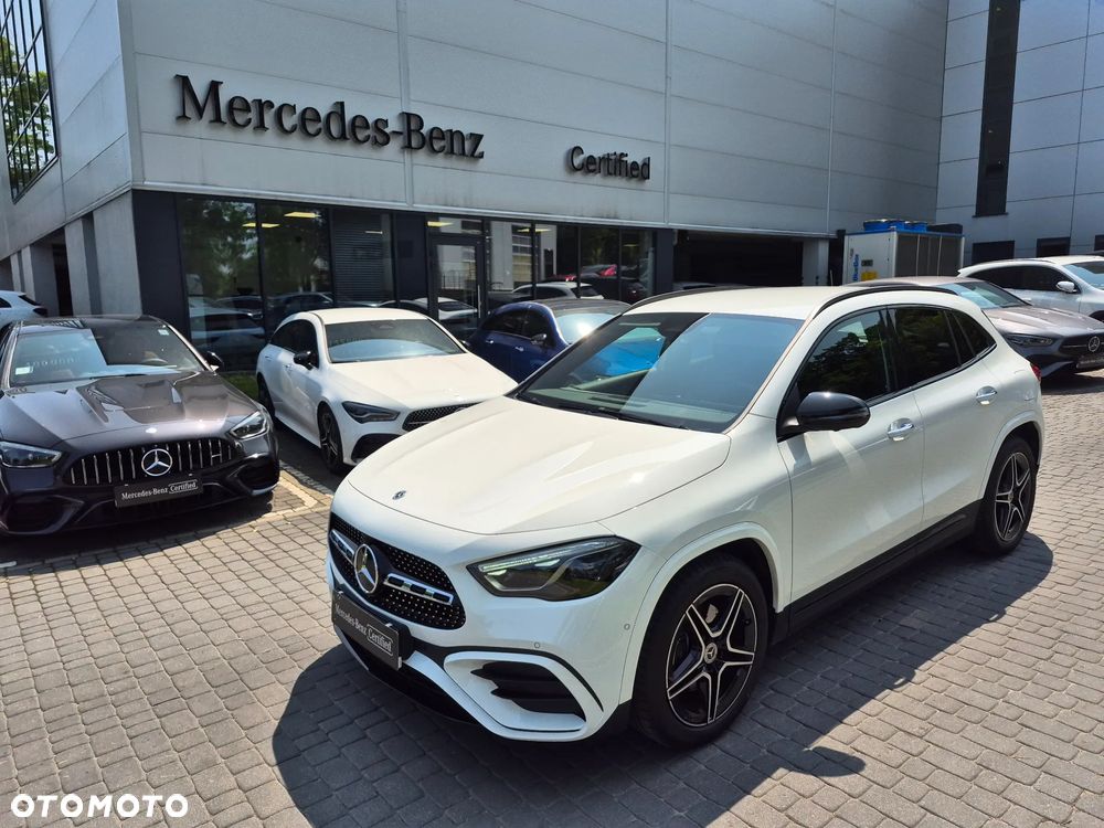 Mercedes-Benz GLA 200 - 9